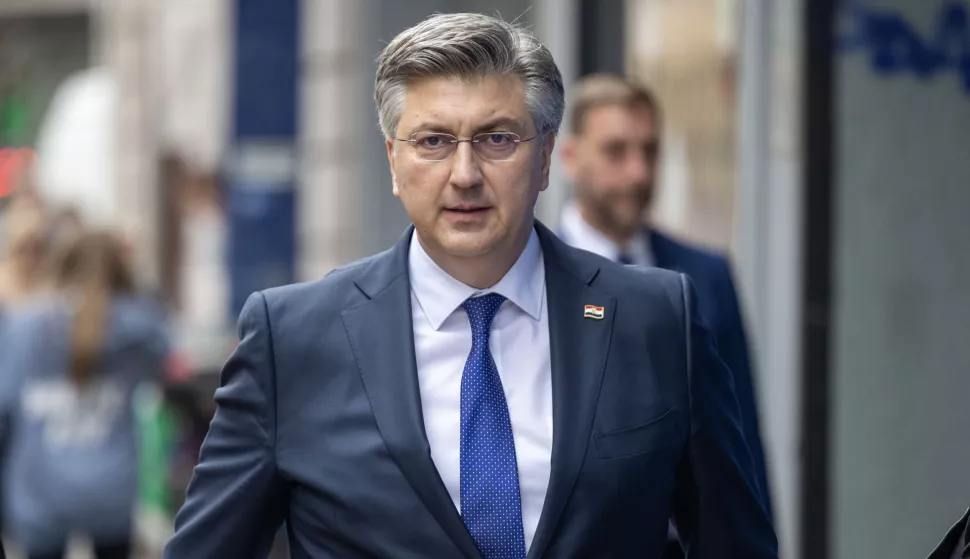 Zagreb, 14.4.2025 - Zajednička sjednica Predsjedništva i Nacionalnog odbora Hrvatske demokratske zajednice. Na slici Andrej Plenković dolazi na sjednicu.Foto Hina/ Dario GRZELJ/ dag