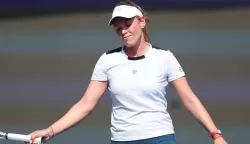 epa11900335 Donna Vekic of Croatia gestures during her first round match against Sofia Kenin of USA at the Dubai Tennis Championships in Dubai, United Arab Emirates, 16 February 2025. EPA/ALI HAIDER
