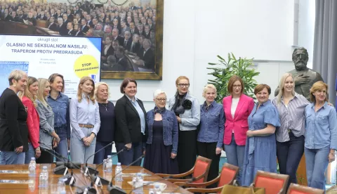 Zagreb.30.4.2025.Potpredsjednica Hrvatskoga sabora Sabina Glasovac u suradnji sa saborskim Odborom za ravnopravnost spolova, Ženskom sobom i magazinom Story održali su okrugli stol u povodu obilježavanja Međunarodnog dana borbe protiv okrivljavanja žrtava seksualnog nasilja (Denim Day), s temom "Glasno 'ne' seksualnom nasiljuTraperom protiv predrasuda". foto HINA/ Tomislav Pavlek/ tp