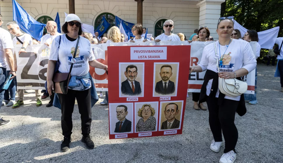 Zagreb, 01.05.2025 - Proslava Međunarodnog praznika rada, 1. svibnja u zagrebačkom parku Maksimir, Na slici predsjednik sindikata Preporod, Željko Stipić održao je konferenciju za medije na ulazu u Maksimir.foto HINA/ Damir SENČAR/ ds