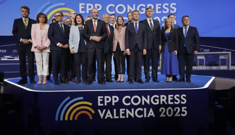 epa12064804 President of the European People's Party (EPP), Madred Weber (5L), President of Spanish People's Party (PP), Alberto Nunez Feijoo (4R), EU Parliament's Speaker, Roberta Metsola (5R); Croatian Prime Minister, Andrej Plenkovic (3R); and Finnish Prime Minister, Petteri Orpo (3R), among others, pose for a family picture on the second day of the annual Congress of the European People's Party (EPP) held in Valencia, Spain, 30 April 2025. EPA/Kai Foersterling