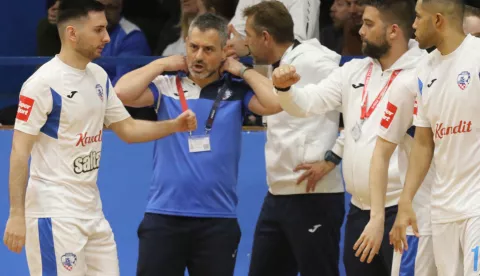 Osijek, 28. 03. 2025, SD Zrninjevac, Osijek Kandit - Novo vrijeme (Makarska), 17. kolo SuperSport HMNL. Carmine Tarantino, trener Osijek Kandita.snimio GOJKO MITIĆ