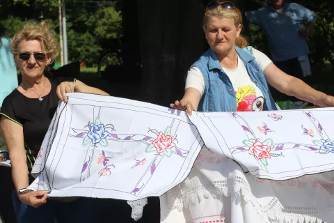 Osijek, 03. 05. 2025, Sajam antikviteta u parku kod Školjke.snimio GOJKO MITIĆ