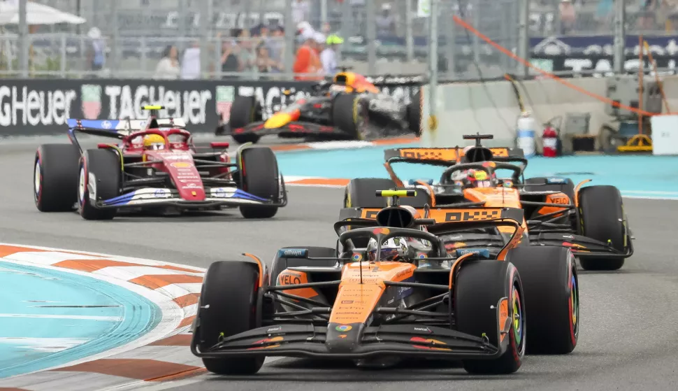 epa12071771 McLaren driver Lando Norris of Britain in action during the sprint race at the Miami International Autodrome in Miami Gardens, Florida, 03 May 2025. The 2025 Formula 1 Miami Grand Prix is held at the Miami International Autodrome on 04 May. EPA/CRISTOBAL HERRERA-ULASHKEVICH