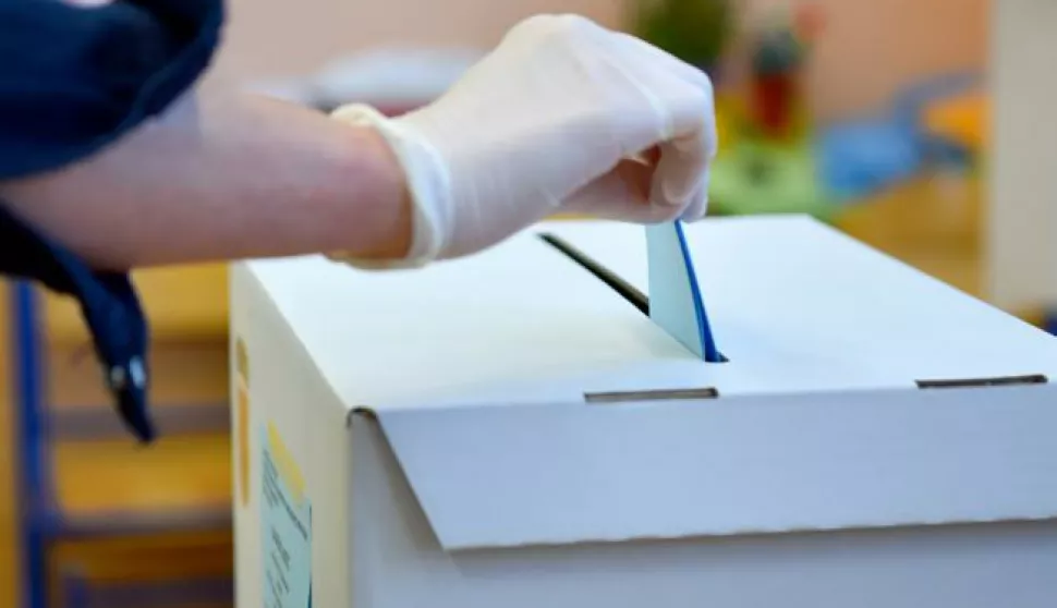 30.05.2021., Zagreb - Otvaranje biralista u Osnovnoj skoli Otok u naselju Slobostina gdje ce biraci odluciti o pobjedniku drugog kruga lokalnih izbora. Photo: Bruno Fantulin/PIXSELL