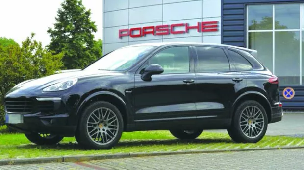 epa06112966 A Porsche Cayenne Diesel SUV in Viersen, Germany, 27 July 2017. German Transport Minister Alexcander Dobrindt on 27 July said a forbidden system to shut off cleaning of diesel exhaust emissions has been found to have been installed in 3 Liter diesel engines of Porsche Cayenne SUV models. Dobrindt said a total of 22,000 vehicles Europe-wide will have to be called in to fix the problem. EPA/SASCHA STEINBACH