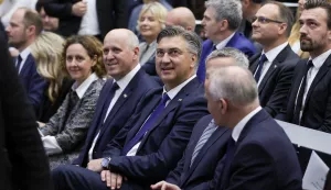 Zagreb, 05.05.2025 - Svečano otvorenje zgrade Arhitektonskoga, Građevinskoga i Geodetskoga fakulteta Sveučilišta u Zagrebu (zgrada AGG-a) nakon provedene cjelovite obnove. Na slici ministrica Nina Obuljen Koržinek, ministar Branko Bačić, premijer Andrej Plenković.foto HINA/ Damir SENČAR/ ds
