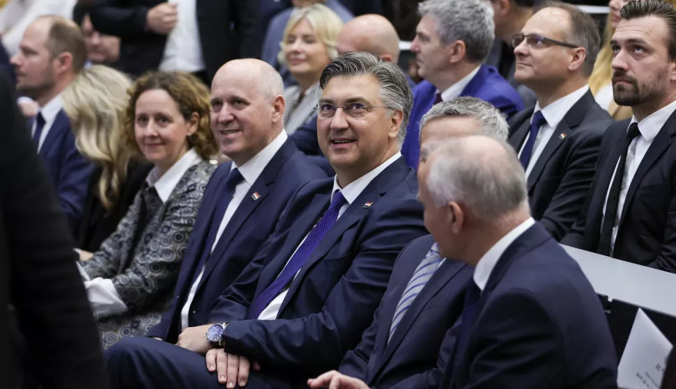 Zagreb, 05.05.2025 - Svečano otvorenje zgrade Arhitektonskoga, Građevinskoga i Geodetskoga fakulteta Sveučili&scaron;ta u Zagrebu (zgrada AGG-a) nakon provedene cjelovite obnove. Na slici ministrica Nina Obuljen Koržinek, ministar Branko Bačić, premijer Andrej Plenković.foto HINA/ Damir SENČAR/ ds