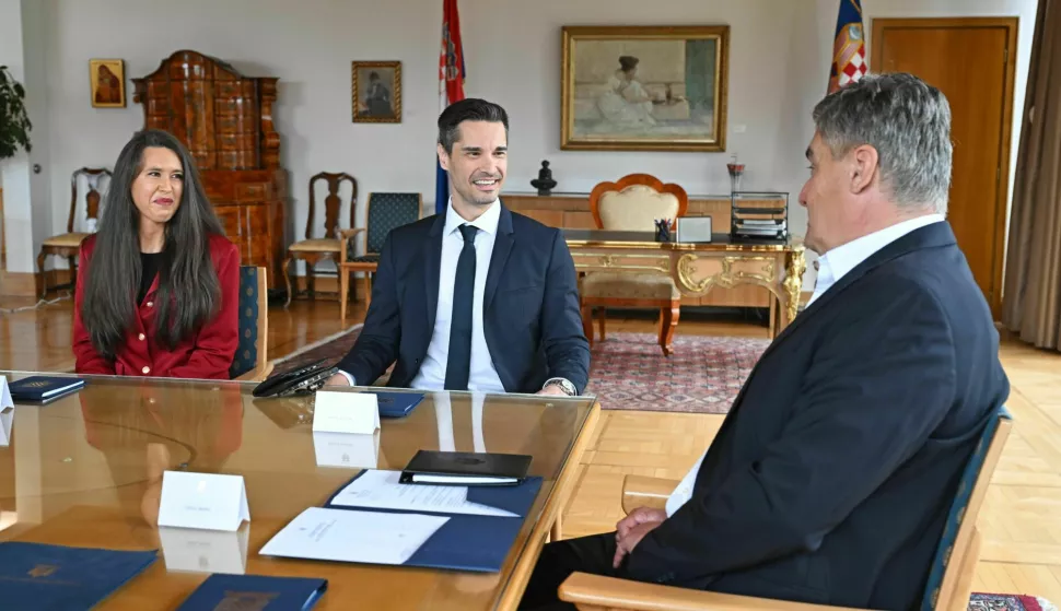 Zagreb, 06.05.2025. - Predsjednik Republike Zoran Milanović razgovarao je danas s predstavnicima "UAE-Croatia Business Cluba", poslovne neprofitne inicijative osnovane s ciljem povezivanja gospodarskih interesa Republike Hrvatske i Ujedinjenih Arapskih Emirata. Na fotografiji Zoran Milanović. foto HINA/ Ured predsjednika Republike Hrvatske/Dario Andrišek/ tm