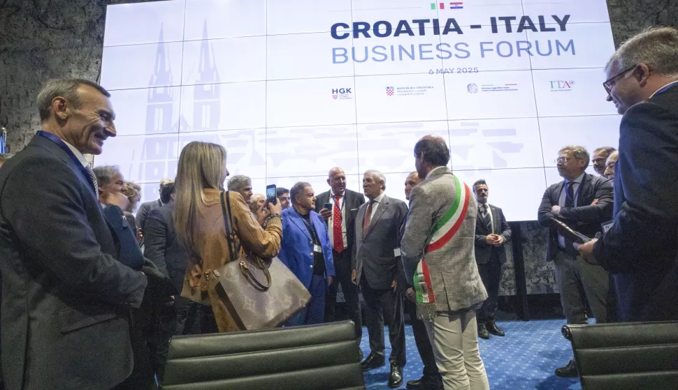 Zagreb, 06.05.2025 - Hrvatsko-talijanski gospodarski forum koji se održava povodom službenog posjeta potpredsjednika Vlade i ministra vanjskih poslova i međunarodne suradnje Italije Antonija Tajanija Republici Hrvatskoj. Na fotografiji Antonio Tajani, Gordan Grlić Radman, Ante Šušnjar, Luka Burilović. foto HINA/ Daniel KASAP/ dk