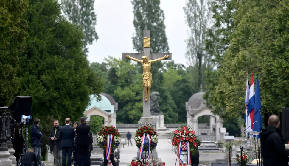 13.05.2023., Zagreb - Na groblju Mirogoj obiljezena je obljetnica Bleiburga polaganjem vijenaca i molitvom kod sredisnjeg kriza. Photo: Igor Soban/PIXSELL