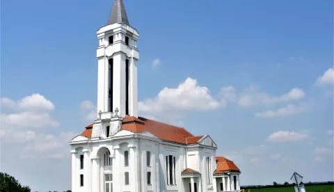 KRNDIJA - crkva Našašća sv. Križa, SAGRAĐENA JE 1937.