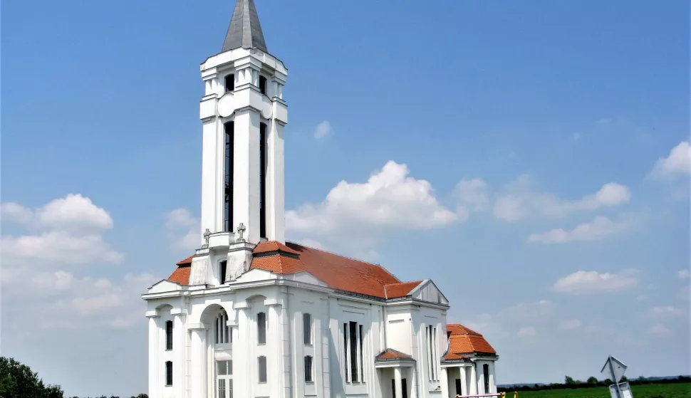 KRNDIJA - crkva Našašća sv. Križa, SAGRAĐENA JE 1937.