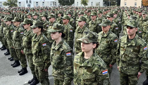 25.10.2024., Pozega - Potpredsjednik Vlade Republike Hrvatske i ministar obrane Ivan Anusic sudjelovao na svecanoj prisezi 44. narastaja rocnika na dragovoljnom vojnom osposobljavanju u vojarni 123 brigade HV Pozega. Photo: Ivica Galovic/PIXSELL
