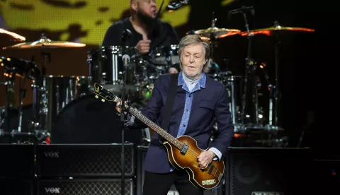 Musician Paul McCartney performs during his 'Got Back' tour in London, Britain, December 18, 2024. REUTERS/Toby Melville  NO RESALES. NO ARCHIVES. Photo: Toby Melville/REUTERS