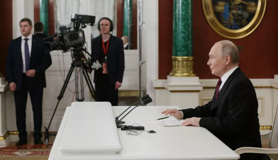 epa12090148 Russian President Vladimir Putin makes a statement to the media at the Kremlin in Moscow, Russia, 11 May 2025. Putin stated that Russia is proposing to Ukraine to resume direct negotiations, interrupted in 2022, without preconditions on 15 May in Istanbul. EPA/GAVRIIL GRIGOROV/SPUTNIK/KREMLIN POOL MANDATORY CREDIT