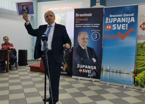 Nezavisni kandidat za župana Osječko-baranjske županije Branimir Glavaš čiju kandidaturu podupiru HDSSB i HSS u ponedjeljak je predstavio svoj izborni program