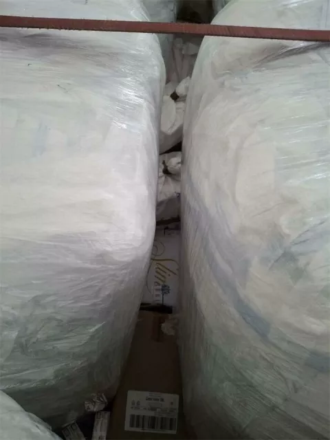 Na graničnom prijelazu Batina u prikolici kamiona pronađeno 20.410 kutija raznih vrsta cigareta, 50 kutija grijanog duhana i 6,35 kilograma rezanog duhana, čija bi tržišna vrijednost iznosila oko 82.400 eura.