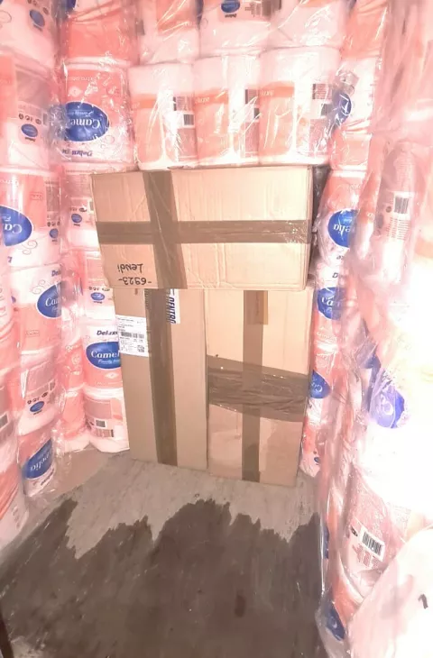 Srpski vozač skrivao cigarete među papirnatim ubrusima