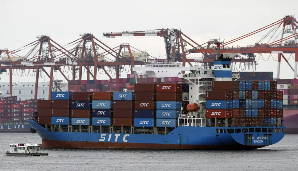 epa12093333 A loaded container ship leaves a port in Tokyo, Japan, 12 May 2025. According to the preliminary balance of payments report for FY2024 released by Japan's Finance Ministry, the current account surplus, which indicates the status of transactions of goods and services with foreign countries and investment income, reached a record 208 billion dollars. EPA/FRANCK ROBICHON