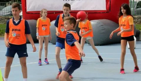 OSIJEK, 17. 04. 2018, SREDNJOKOLSKO IGRALITE. PLAZMA, SPORTSKE IGRE MLADIH, GRANIČAR I UTRKE NA 60m, KVALIFIKACIJE ZA ODLAZAK U SAVUDRIJU.snimio GOJKO MITIĆ
