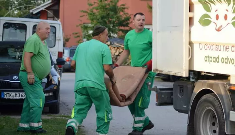 ĐAKOVO - GLOMAZNI OTPAD, ODVOZ, UNIVERZAL, SVIBANJ 2023.