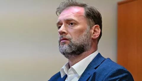 Vinkovci, 14.05.2025. - Na Općinskom sudu u Vinkovcima nastavak suđenja bivšem ministru obrane Mariju Banožiću za izazivanje prometne nesreće u kojoj je jedna osoba smrtno stradala. Na fotografiji Mario Banožić. foto HINA/ Gordan PANIĆ/ tm