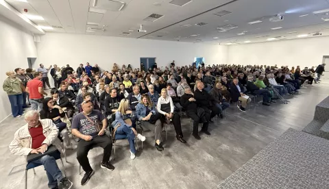 Osijek, 13. 05. 2025., IT Centar, Edukacija za građane, edukacija, Zakon o upravljanju zgradama, novi Zakon o upravljanju zgradama SNIMIO BRUNO JOBST