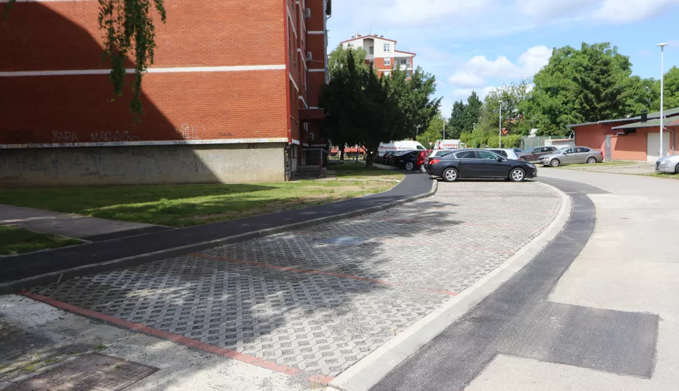 Osijek, 16. 05. 2025, Naselja Vladimira Nazora. Novo parkiralište - Radić.snimio GOJKO MITIĆ