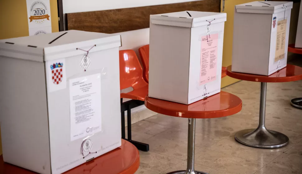 Zagreb, 18.5.2025 - U Hrvatskoj je u nedjelju u 7 sati otvoreno 6.600 biračkih mjesta na kojima će birači odlučivati o lokalnoj vlasti za iduće četiri godine – vijećima i skupštinama općina, gradova i županija te načelnicima, gradonačelnicima i županima. Na slici ilustracija.Foto Hina/ Dario GRZELJ/ dag