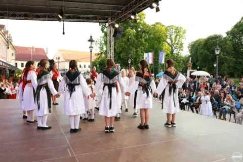 Dječji folklor Vinkovci