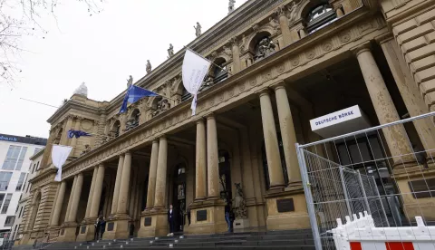epa10522045 A exterior view of Frankfurt Stock Exchange in Frankfurt am Main, Germany, 14 March 2023. World financial markets are showing signs of stress, on 14 March, after the news of the collapse of the US tech bank VSB a few days earlier, the bank failure is considered as one of the biggest since the financial crisis of 2008. EPA/RONALD WITTEK