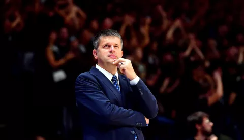Tomislav Mijatović novi je izbornik muške hrvatske košarkaške reprezentacije, odlučio je u utorak Upravni odbor Hrvatskog košarkaškog saveza (HKS) na prijedlog sportskog direktora Krunoslava Simona, priopćili su iz HKS-a.