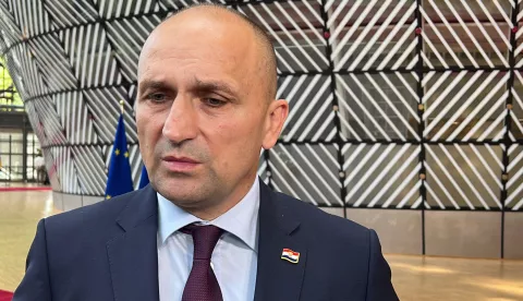Bruxelles, 20.5.2025. - Hrvatska je spremna preuzeti vode?u ulogu u Europskoj uniji u proizvodnji malih borbenih dronova, kojih bi se ve? ove godine moglo proizvesti pola milijuna, rekao je u utorak u Bruxellesu potpredsjednik vlade i ministar obrane Ivan Anu?i?. foto HINA/ Slavko VUKADIN/ ik