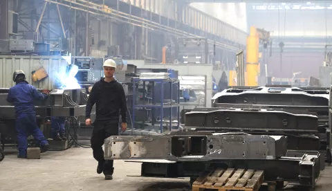 Slavonski Brod, 09. 04. 2024., Djuro Dakovic, slobodnjaci, slobodnjak, industrija, radnici, proizvodna hala, postrojenje za proizvodnju, ilustracijeSNIMIO BRUNO JOBST