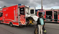 epa12129303 A person is stretchered into an ambulance outside the central station in Hamburg, Germany, 23 May 2025, following a knife attack at the station that left several people wounded, some critically according to police. The assailant was a 39-year-old woman the police said. EPA/NEWS5/RENE SCHROEDER GERMANY OUT