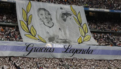 epa12130910 Real Madrid fans show a banner in gratitude to team Croatian midfielder Luka Modric, before the LaLiga match between Real Madrid and Real Sociedad at the Santiago Bernabeu Stadium in the Spanish Capital, 24 May 2025. EPA/J.J. Guillen