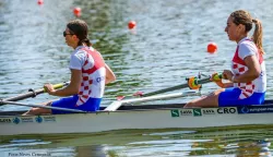 ZAGREB, 25. svibnja 2025. (Hina) - Hrvatski osmerac u sastavu Vice Alfier, Jakov Slavica, Josip Brekalo, Marko Martinović, Marko Sredić, Roko Zlodre, Šime Grubišić, Toma Pavičić i kormilarka Marijeta Slugan osvojio je srebrnu medalju na Europskom prvenstvu u veslanju za juniore i juniorke (U-19) u poljskom gradu Kruszwice.