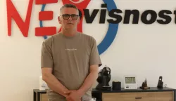 Osijek, 23. 04. 2025, Ilirska ulica, Centar NeOvisnost, ovisnost o kocki, terapeuti i ovisnici. Terapeut.snimio GOJKO MITIĆ