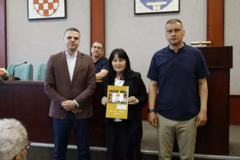 Vukovarsko-srijemska županija dodijelila 16.000 eura poticaja umirovljeničkim udrugama, svibanj 2025.