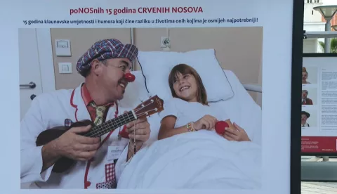 Izložba "Ponosnih 15 godina Crvenih nosova"