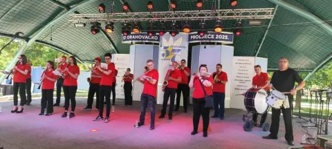 VALPOVO - Ustanova za kulturne djelatnosti "Ante Evetović Miroljub" Valpovo i Kazalište Planet Art donose hit-komediju "Tere i Luce". Predstava će se održati u ponedjeljak, 16. lipnja, u 20 sati,1. lipnja 2025.