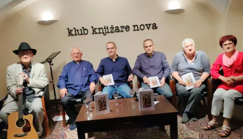 Zbirka braće Jakumetović posvećana bl. Ivanu MerzuOsijek, 3. lipnja 2025.Snimio: Saša Orgonaš