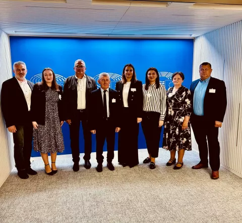 ĐAKOVOU uredu Predstavni&scaron;tva Slavonije, Baranje i Srijema u Bruxellesu održani su&nbsp;prijam i prezentacija u sklopu koje su uzvanici imali priliku ku&scaron;ati tradicionalne delicije lokalnih proizvođača te se upoznati s kulinarskim i turističkim potencijalima te regije, a u okviru projekta "Od tradicije do brenda".lipanj 2025.