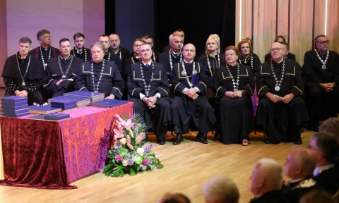 no50godsveučili&scaron;taPlenković: Obrazovanje je ključ konkurentnosti i gospodarske snage, među prioritetima VladeSveučili&scaron;te Josipa Jurja Strossmayera u Osijeku u petak je u Kulturnom centru svečanom sjednicom sveučili&scaron;nog Senata obilježilo 50. obljetnicu osnutka