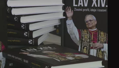 Prva knjiga o novoizabranom papi Lavu XIV.