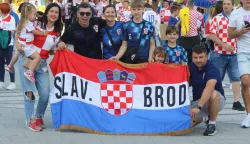 Osijek, 09. 06. 2025, Opus Arene i gradske ulice uoči utakmice Hrvatska - Češka. Navijači...snimio GOJKO MITIĆ