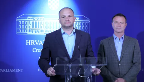 Zagreb.12.6.2025.Klub zastupnika SDP-a održao je konferenciju za medije.Na slici Siniša Hajdaš Dončić i Neven Bosilj.Foto HINA/ Tomislav Pavlek/ tp