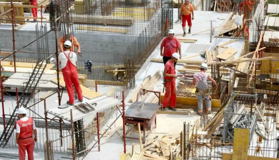 snimio Davor KIBEL,Osijek, 20.08.2013. gradilite nove zgrade Građevinskog fakultetaKampus - Građevina, građeviski radnici, bautela, Gradnja, Građevinski faks