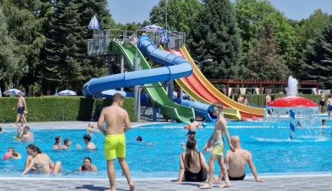 Tijekom vikenda u vodu se bućnulo 2000 posjetitelja
